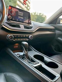 نيسان ألتيما